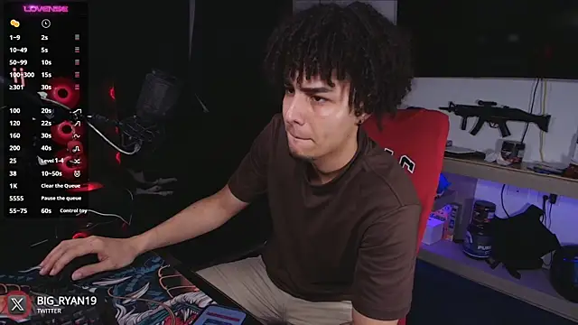 Snapshot of bigryann23 chatting on March 2, 1:58 am bigryann23 online show from March 2, 1:58 am