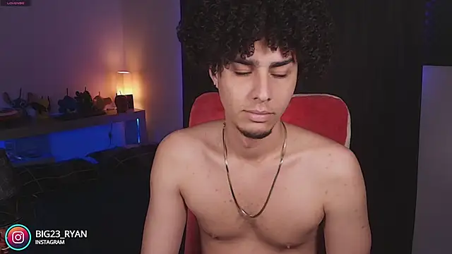 Snapshot of bigryann23 chatting on October 5, 1:48 am bigryann23 online show from October 5, 1:48 am