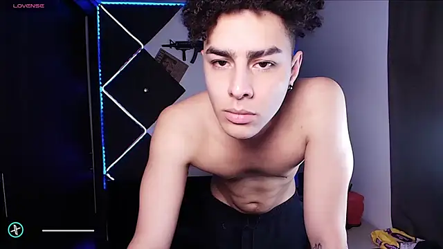 bigryann23 online show from June 25, 10:36 pm