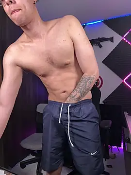 bigryann23 online show from July 16, 3:34 am