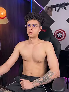 bigryann23 online show from July 25, 1:25 am