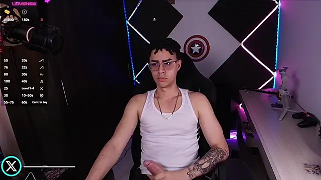 bigryann23 online show from July 31, 3:28 am