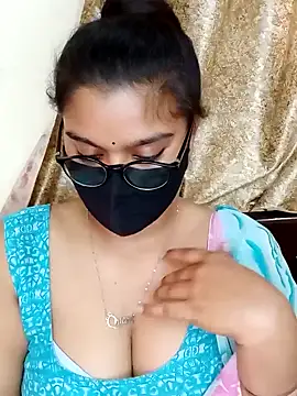 Snapshot of Jasmine_jaaan chatting on February 5, 11:23 am Jasmine jaaan online show from February 5, 11:23 am