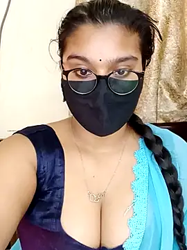 Snapshot of Jasmine_jaaan chatting on February 15, 9:16 am Jasmine jaaan online show from February 15, 9:16 am
