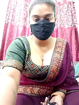 Snapshot of Jasmine_jaaan chatting on January 19, 4:49 am Jasmine jaaan online show from January 19, 4:49 am